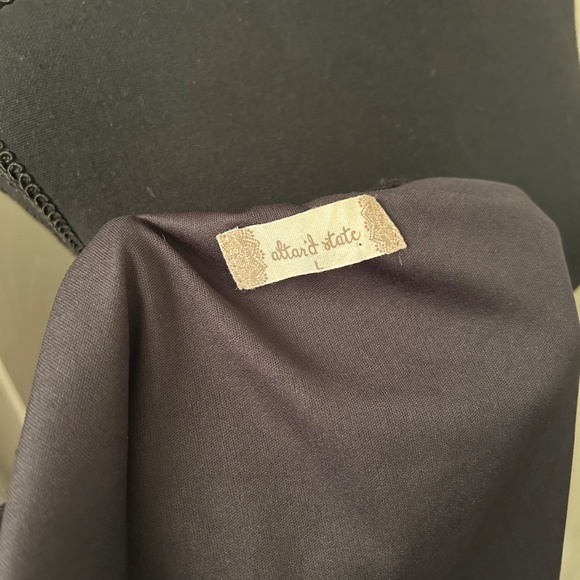 Altar'd State Black Cropped Long Sleeve Blouse With Textured Polka Dots Size L - Picture 5 of 5